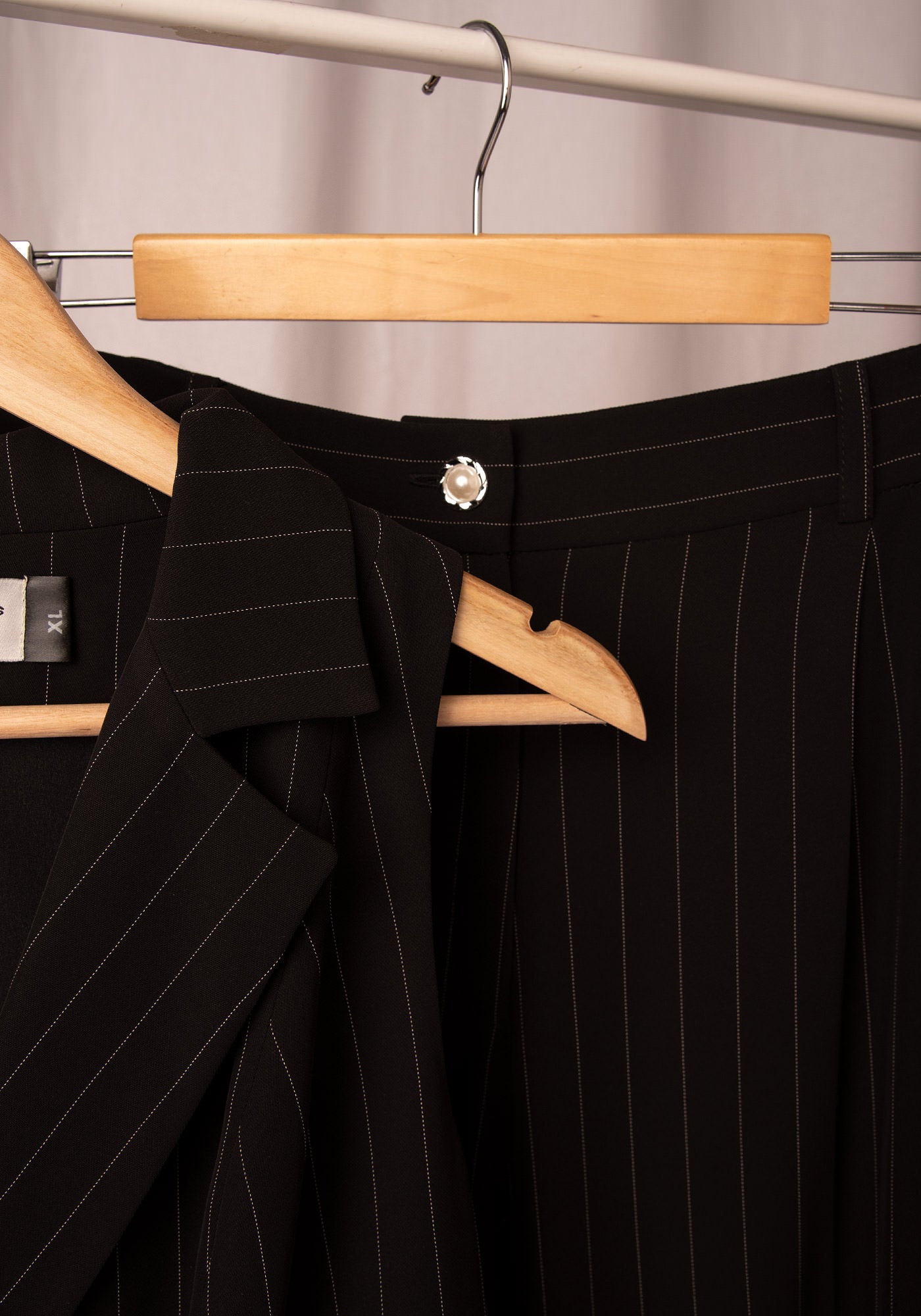 Women's Wide Leg Trousers in Pinstripe Black