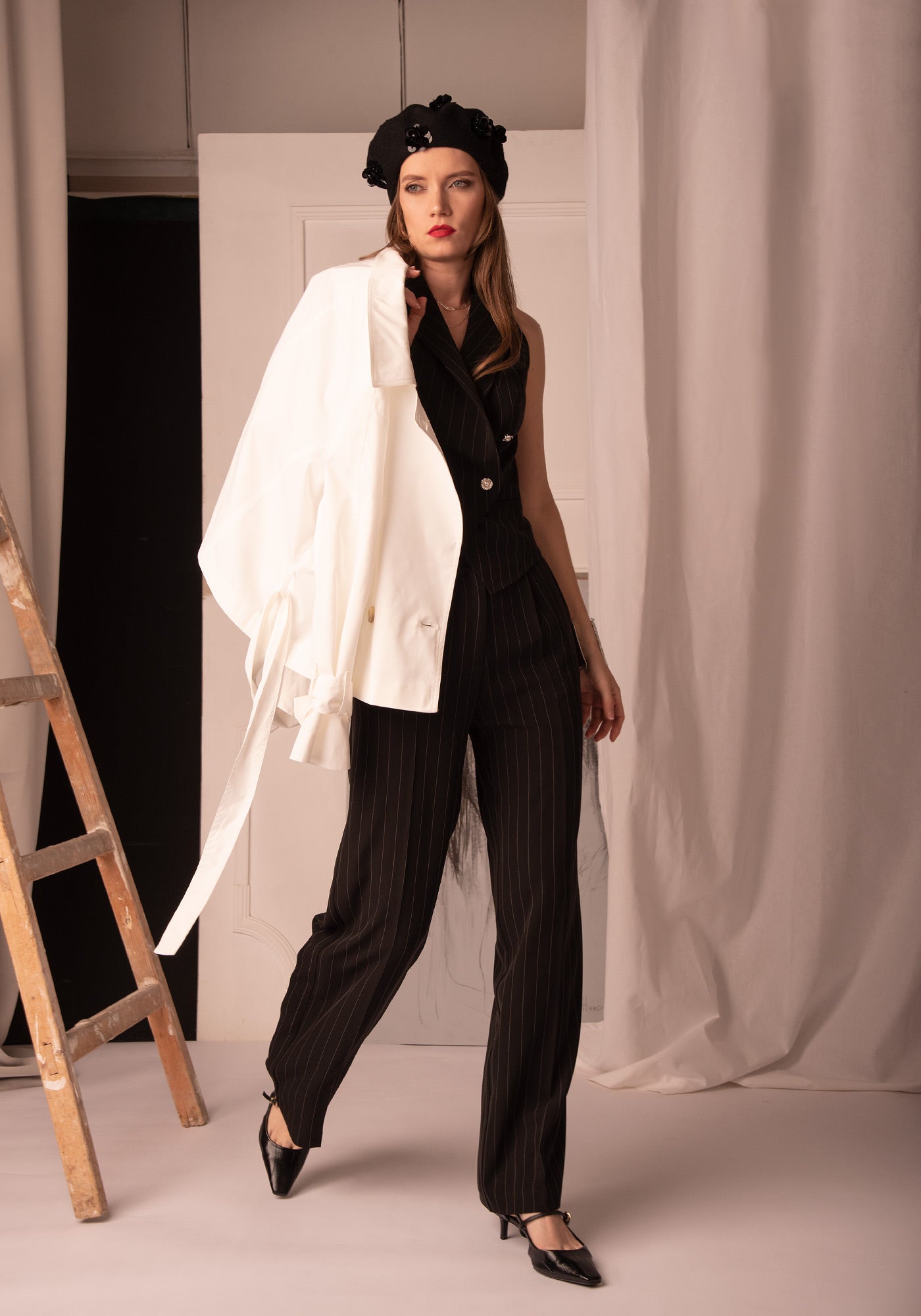 Women's Cropped Trench Coat in White