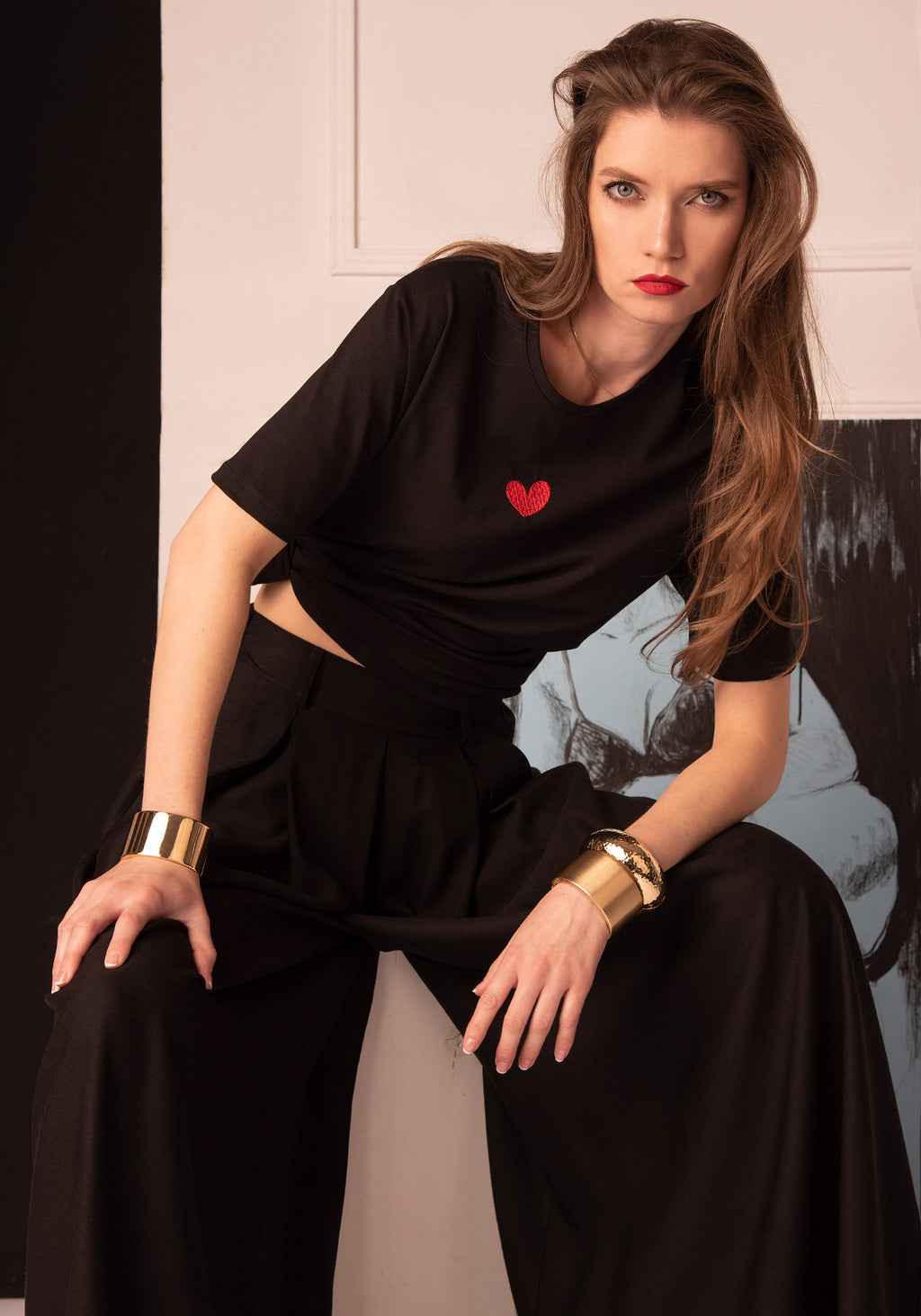 Fé Embroidered Heart Boyfriend T-shirt in Black + Red