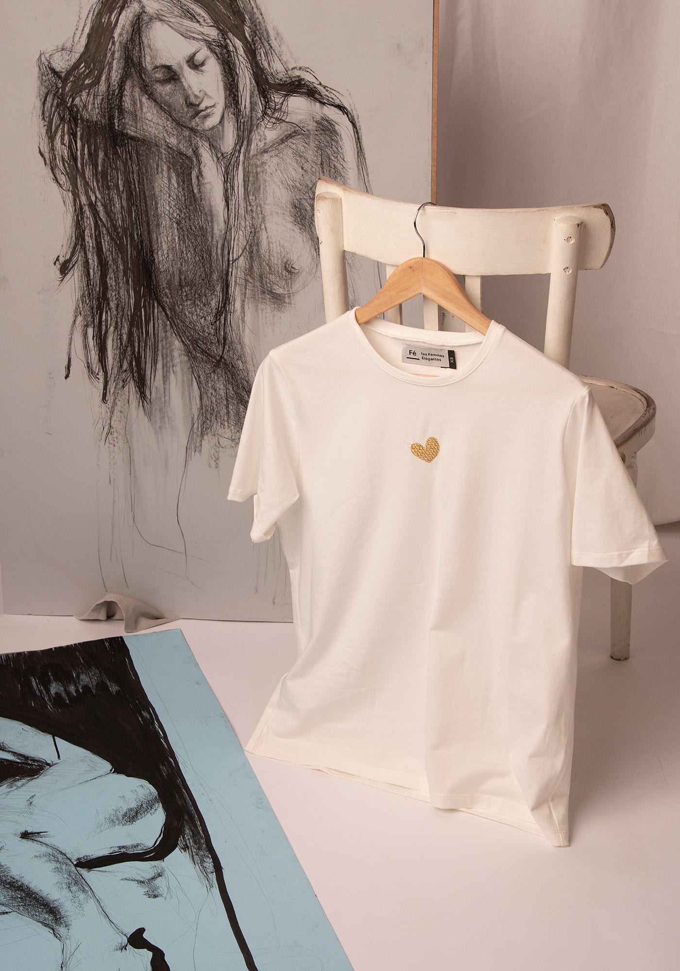 Fé Embroidered Heart Boyfriend T-shirt in Ecru + Gold