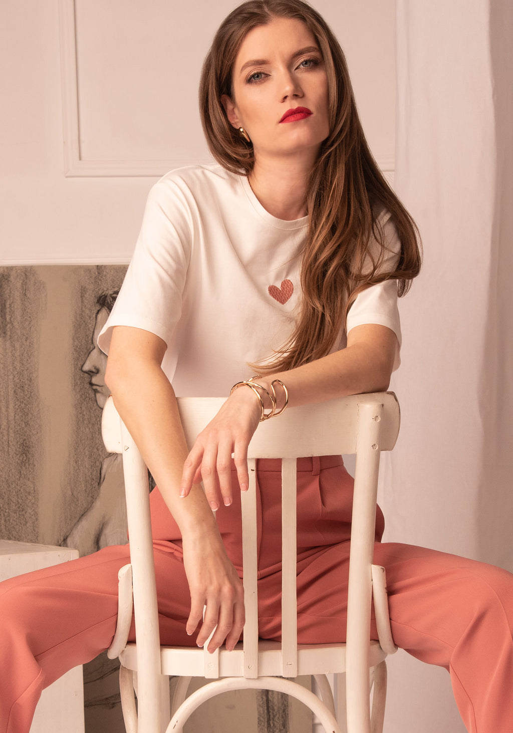 Fé Embroidered Heart Boyfriend T-shirt in Ecru + Blush