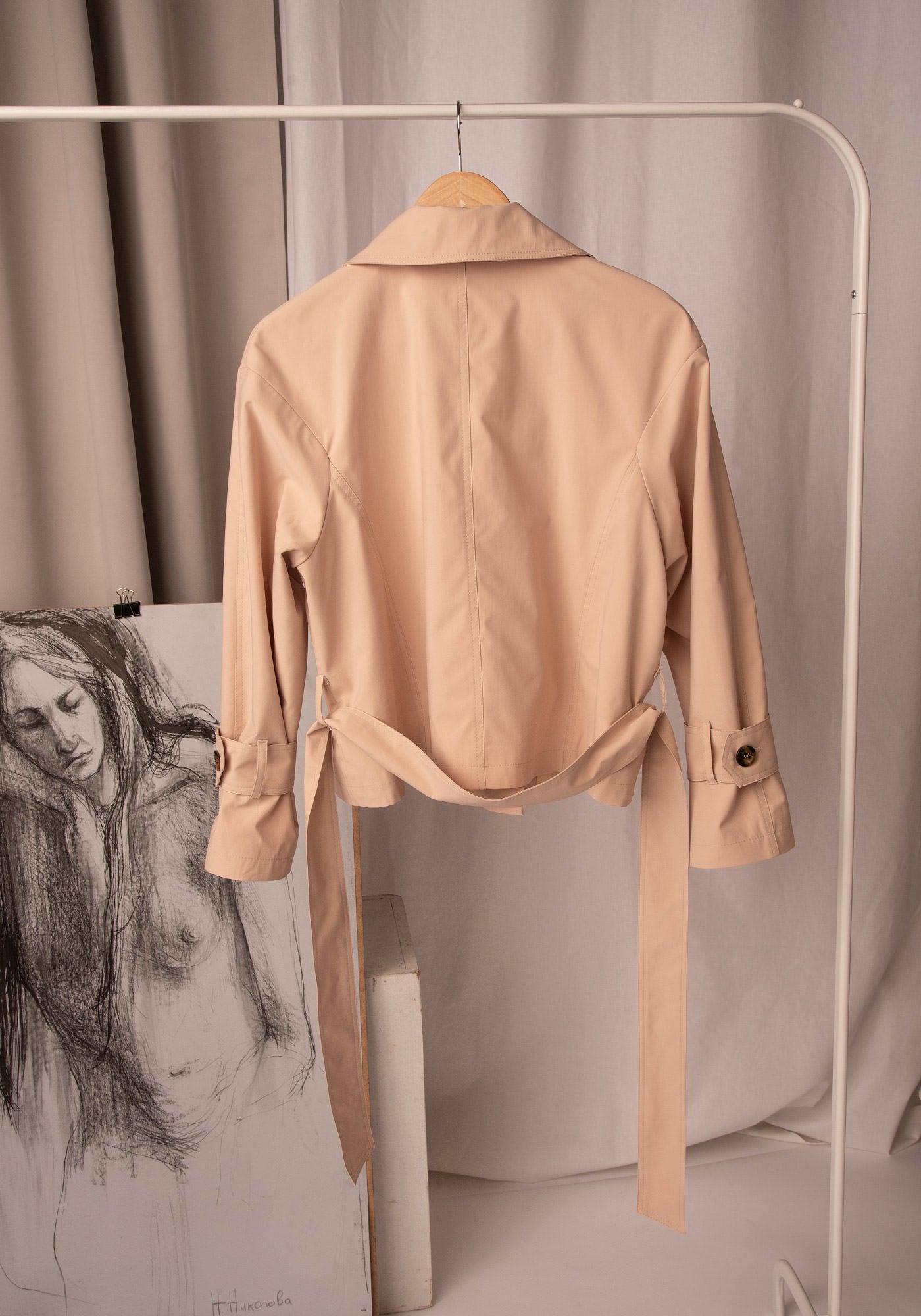 Women's Cropped Trench Coat in Beige