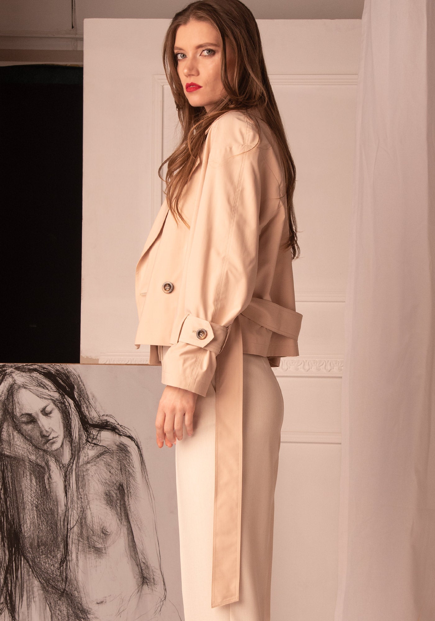 Women's Cropped Trench Coat in Beige