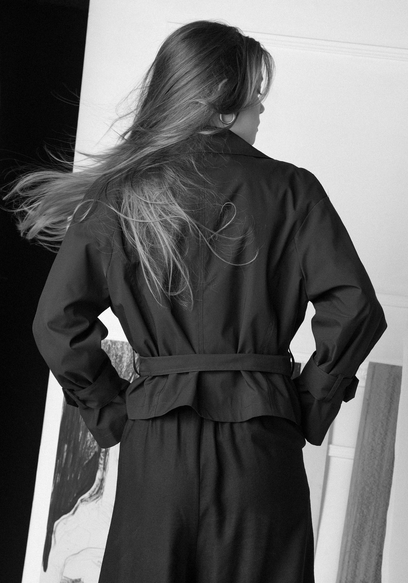 Women's Cropped Trench Coat in Black