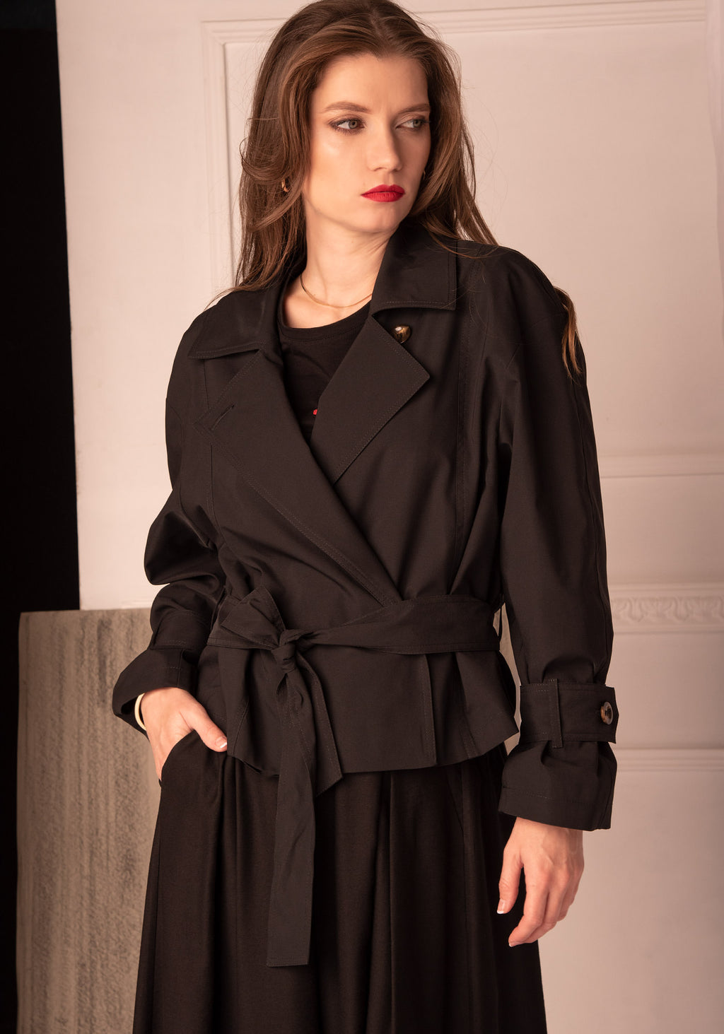 Women's Cropped Trench Coat in Black