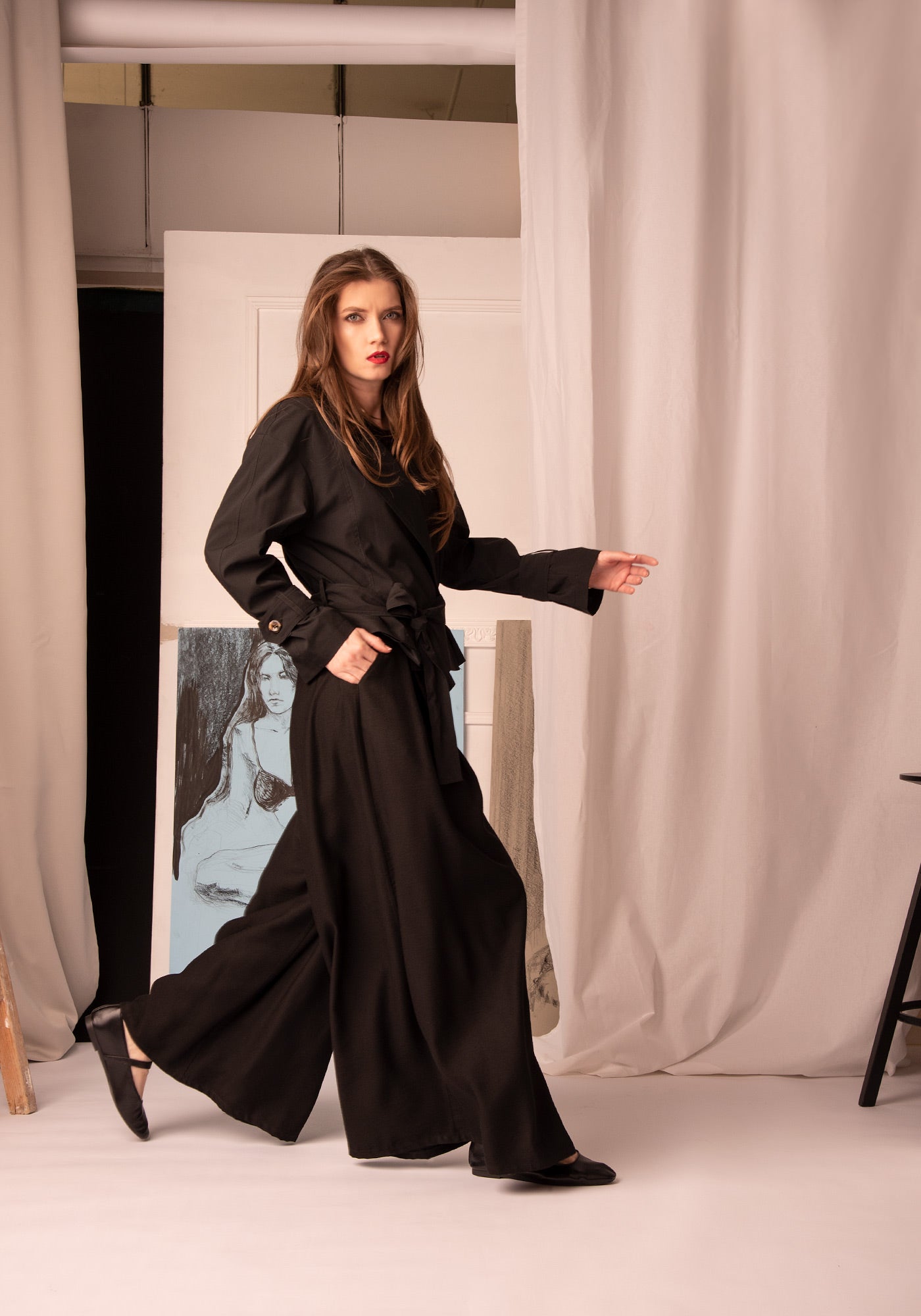 Women's Cropped Trench Coat in Black