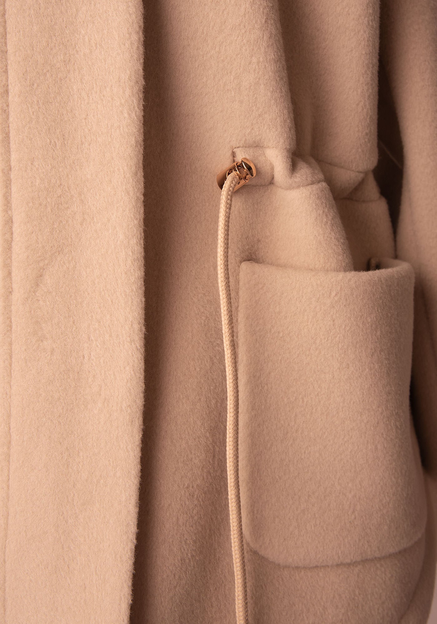 Fé Wool-Blend Hooded Coat in Beige