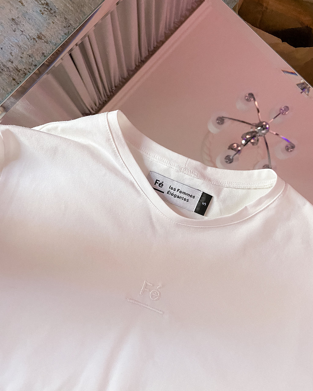 Fé Embroidered Boyfriend T-shirt in White